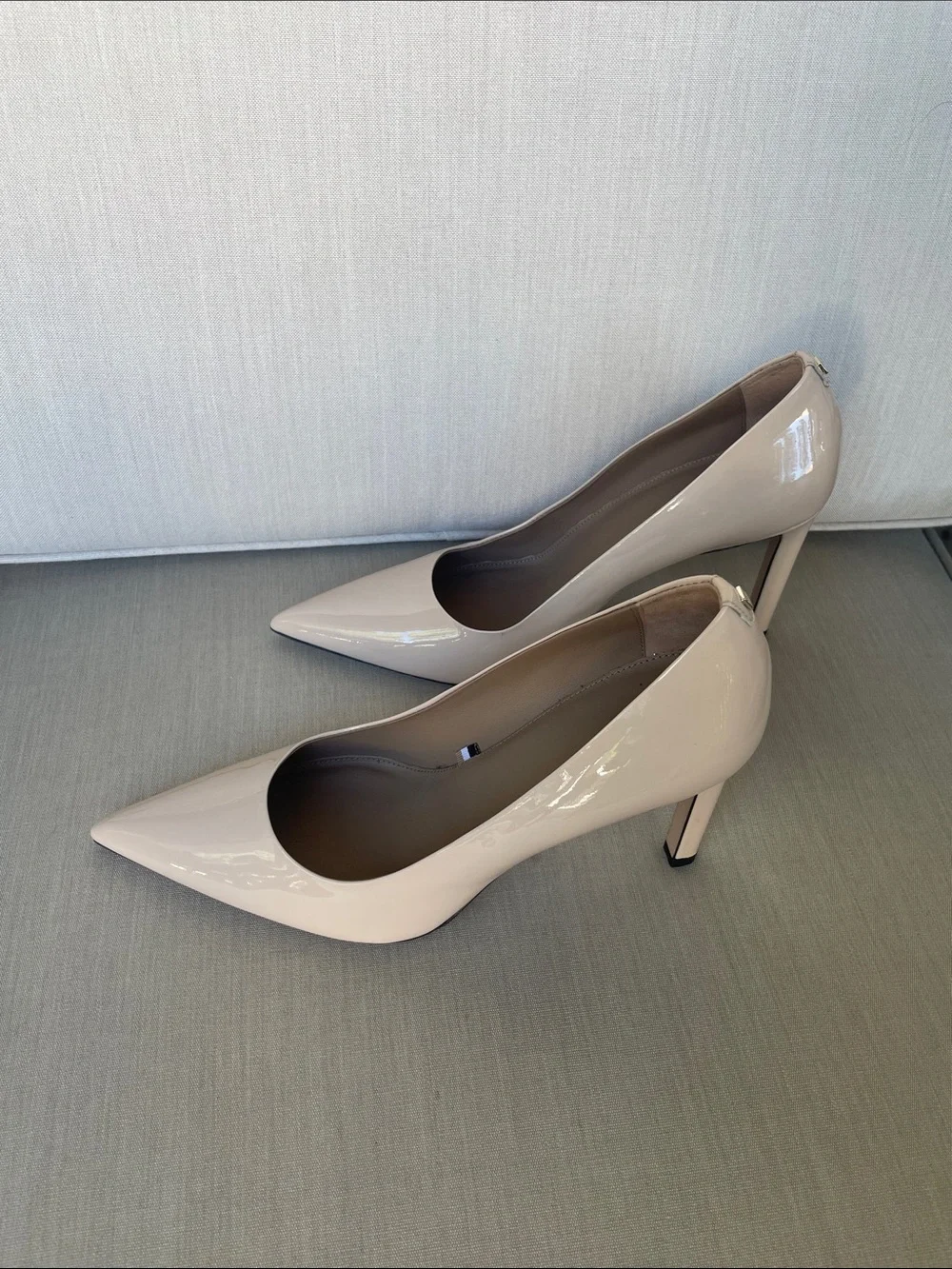 BOSS Janet 90 Pointed Toe Patent Leather Nude Pump size 38 NWOT 3.5” heel